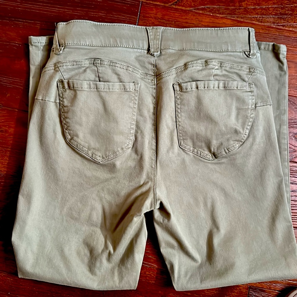 Democracy AB Solutions Jeans Olive Green - Picture 2 of 4